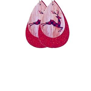 NWT Plaid Reindeer Christmas Earrings